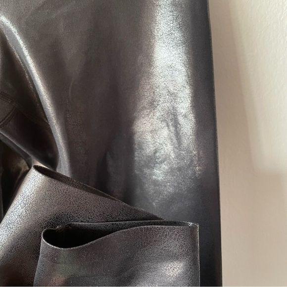 Knix High rise leggings with leather like finish black - Picture 4 of 8